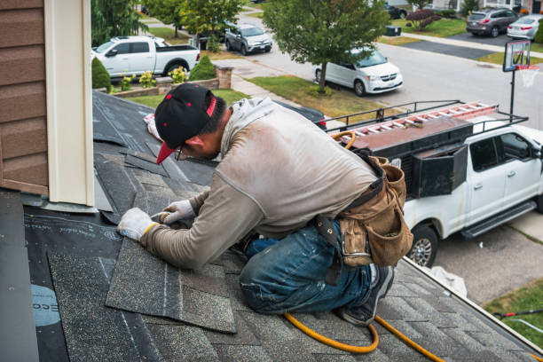 Professional Gutter Installation technician working in Bartlett, IL